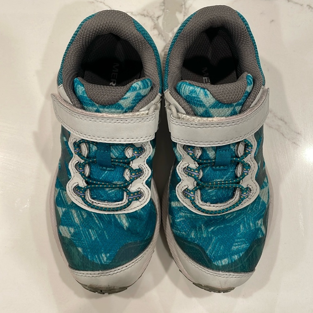 Merrell Kid’s Hiking Shoes.  Nova 2 Harbor size 1M US.